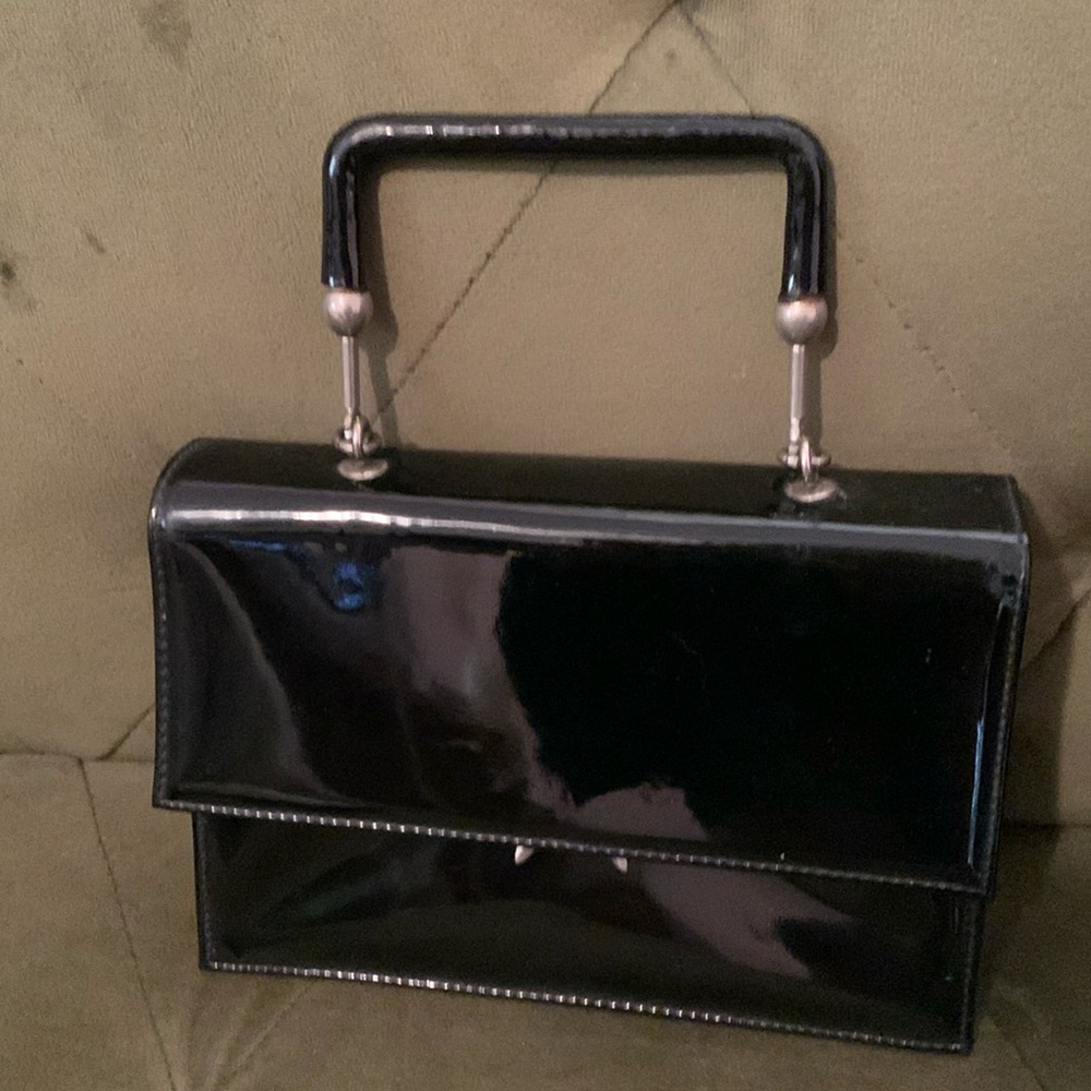 Meters patent leather evening bag